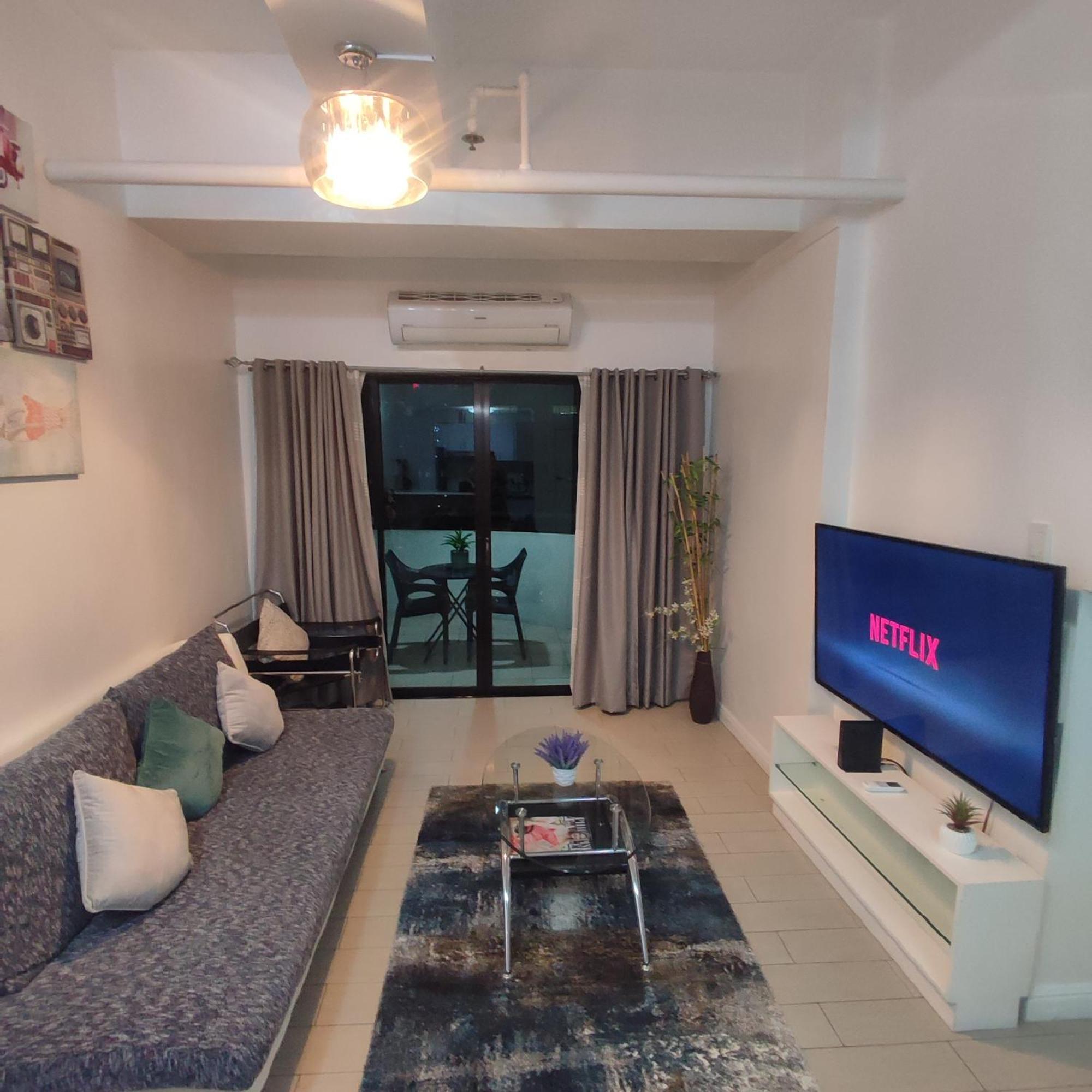Luxury Spacious 2Br In Salcedo Village มะนิลา ภายนอก รูปภาพ
