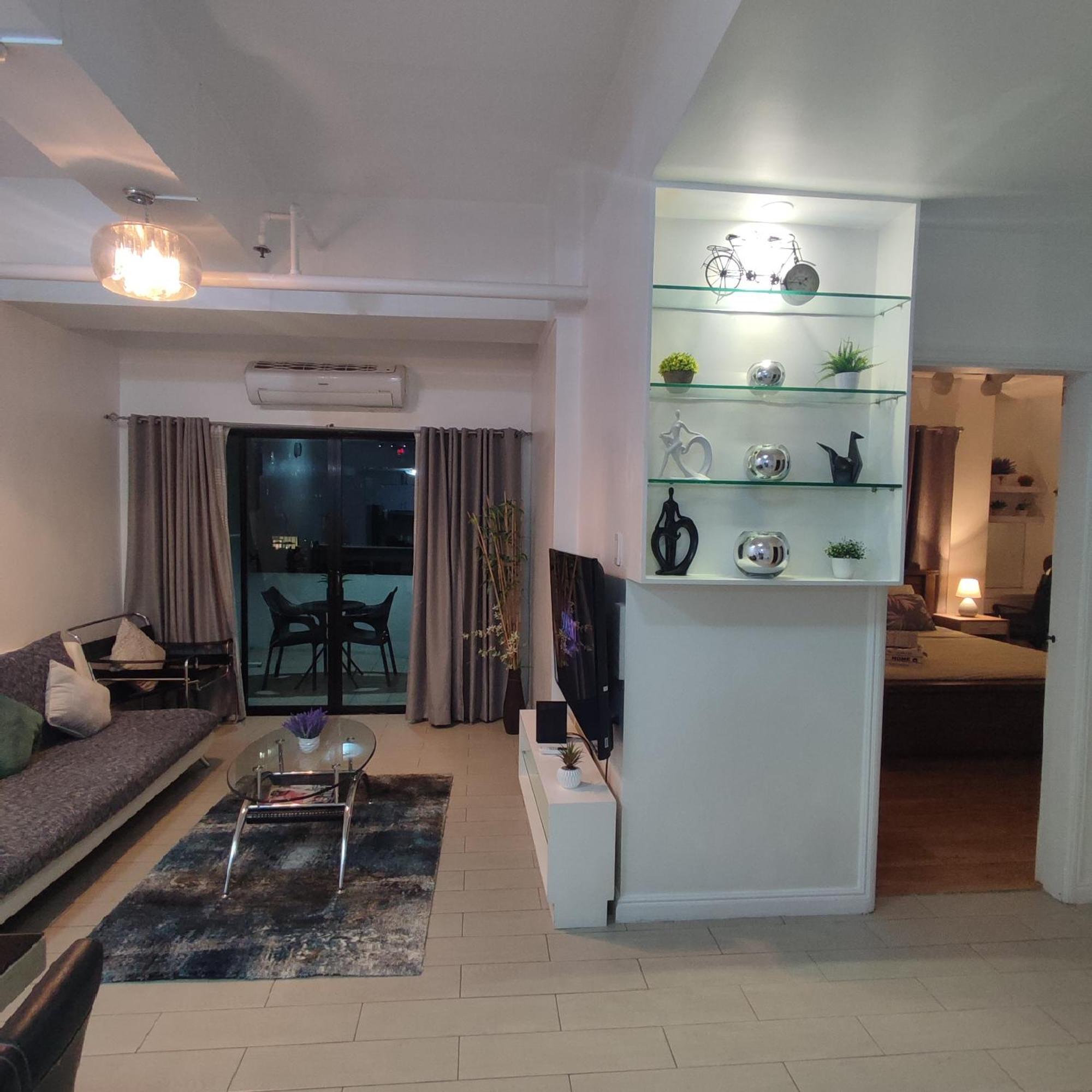 Luxury Spacious 2Br In Salcedo Village มะนิลา ภายนอก รูปภาพ