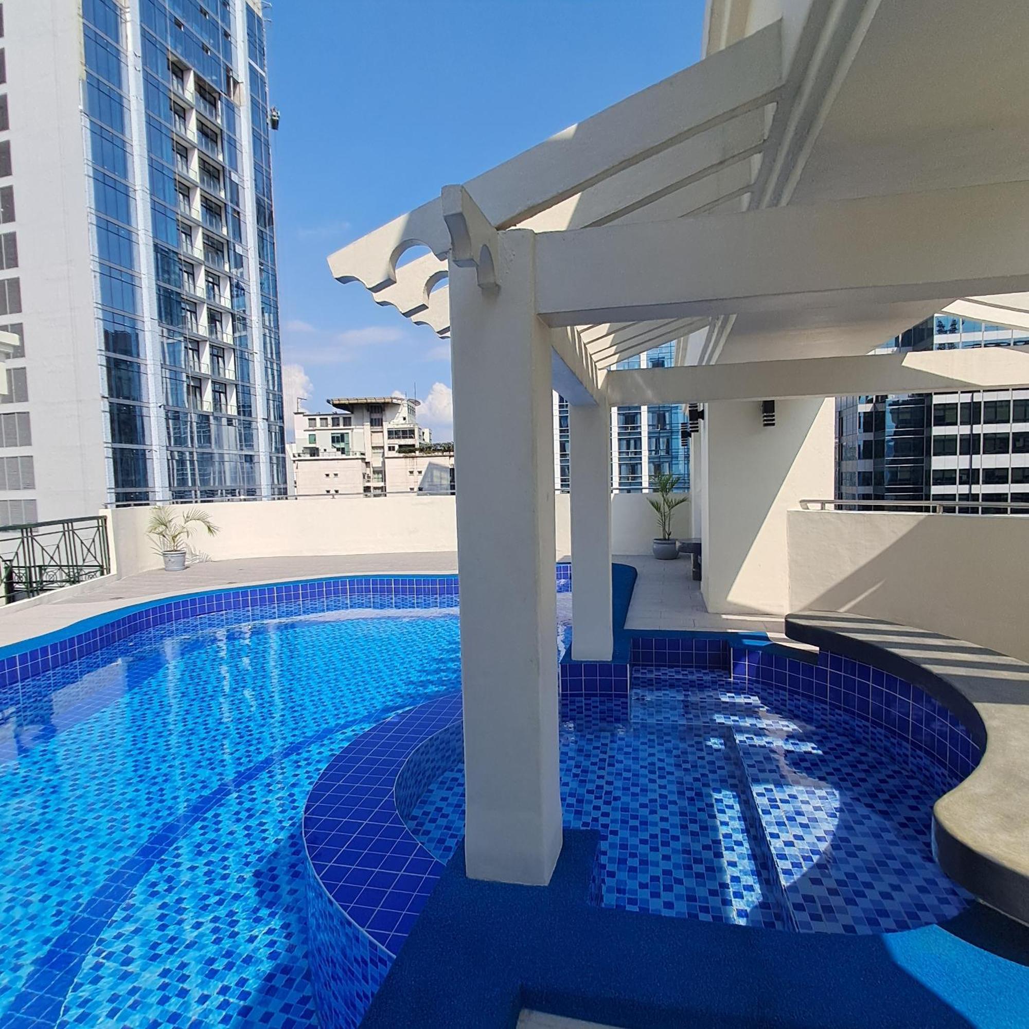 Luxury Spacious 2Br In Salcedo Village มะนิลา ภายนอก รูปภาพ