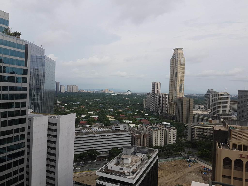 Luxury Spacious 2Br In Salcedo Village มะนิลา ภายนอก รูปภาพ