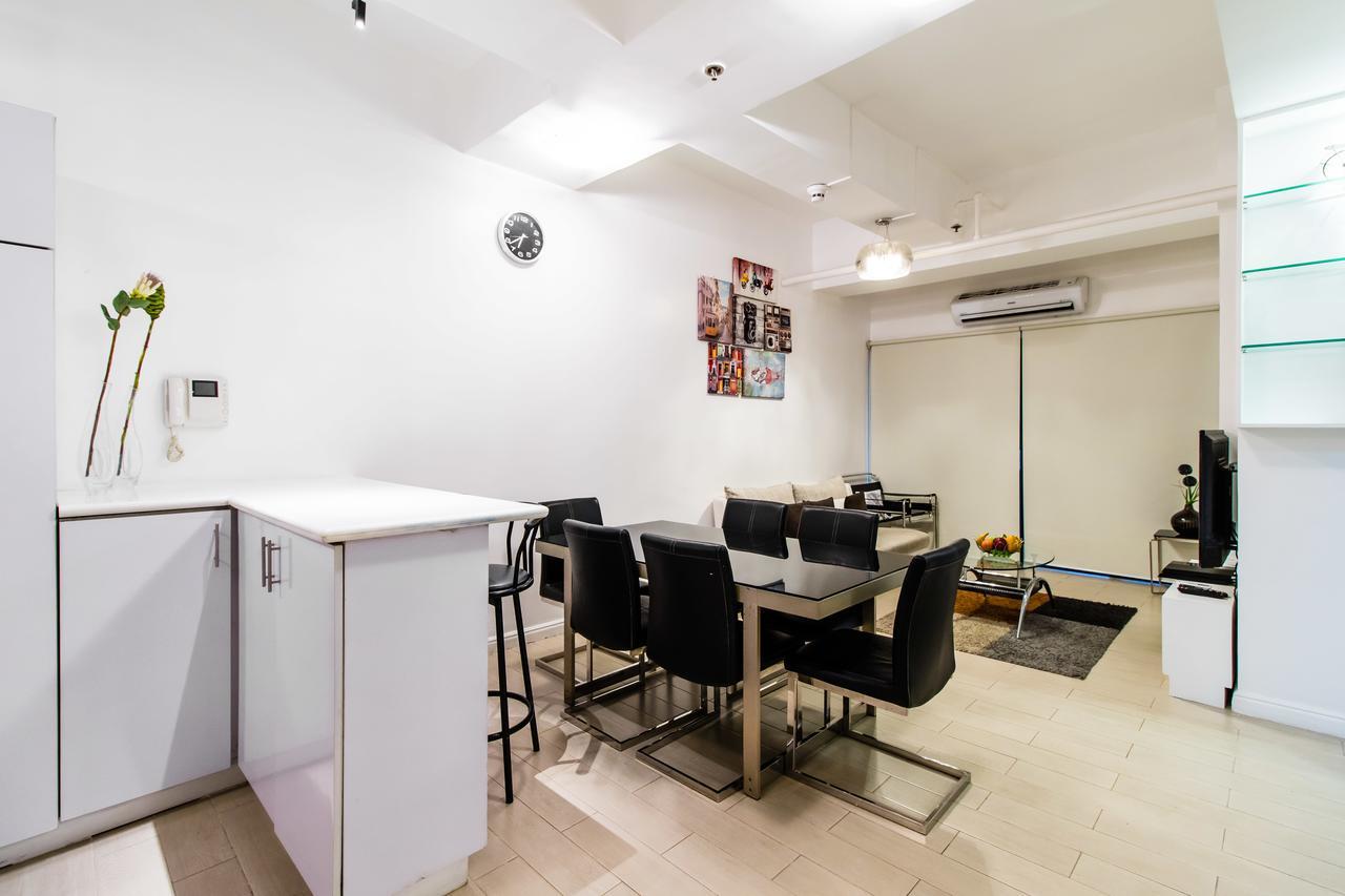 Luxury Spacious 2Br In Salcedo Village มะนิลา ภายนอก รูปภาพ